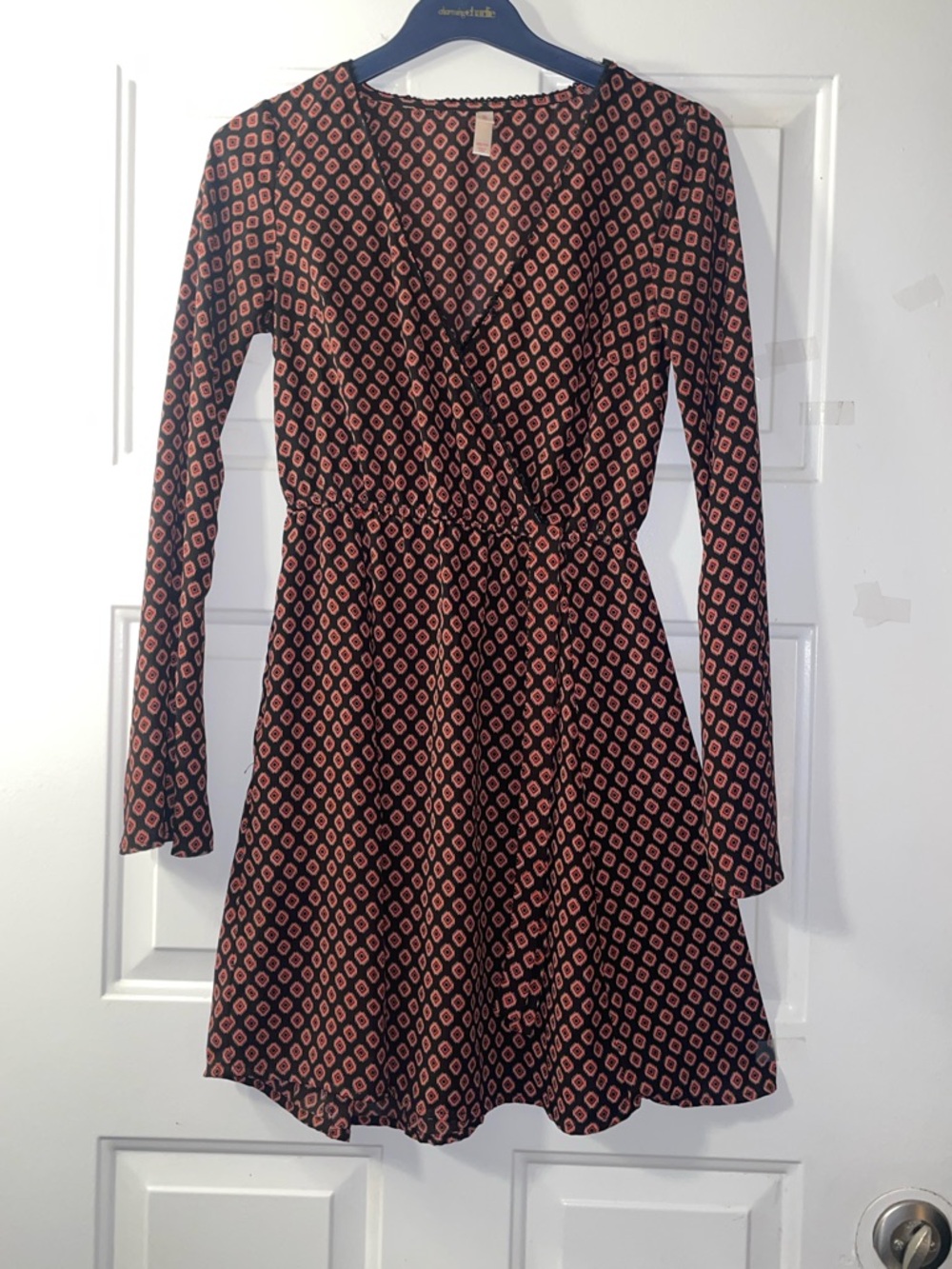 Xhilaration Black & Diamond-Print Long Sleeve Wrap Dress